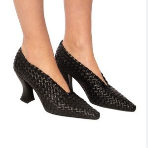 Bottega Veneta Almond Intrecciato Pumps